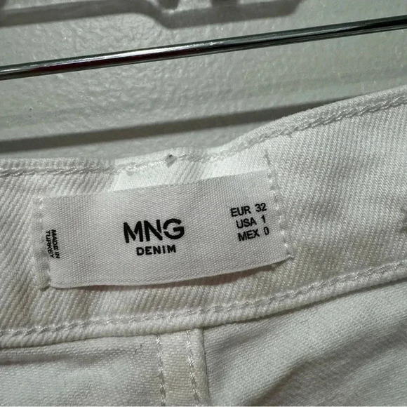 🍁 Mango women’s white jeans 1 - Picture 7 of 9